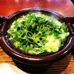 【京都ラーメン】冬こそ九条ネギたっぷり丹波黒地鶏土鍋麺必食☆金閣寺すぐ「麺面閣」