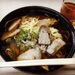【京都ランチ】名物・皿盛＆中華そば必食☆創業100年超の行列レトロ食堂「篠田屋」