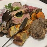 ワインとの相性バッチリ♡素材の旨みを感じるトスカーナ郷土料理『トラットリア レオーネ』