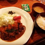 【京都ランチ】京都駅前の老舗洋食☆破格800円サラメシはふりかけサービスも「七番館」