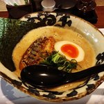 【京都ラーメン】毎日食べたい濃厚鯖出汁『鯖ラーメン』☆罪悪感なしで女子に人気「なぶら」