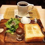 【京都駅朝食】京都を代表する有名喫茶で京都食材のお手軽680円モーニング「小川珈琲」