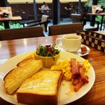 【京都モーニング】高コスパ650円地元ファースト☆枯山水ある老舗カフェ「からふね屋珈琲」