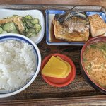 【京都レトロ食堂】免許試験場近くの名物食堂で定食ランチ「ふじや食堂」