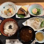 【京都和食ランチ】充実ミニ会席が驚きの1,300円！烏丸も近い好立地店「松粂（まつくめ）」