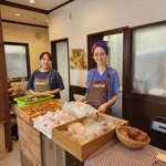 【京都長岡京市】ハード系パンで行列のできる人気ベーカリーが商店街にカフェをオープンしました！