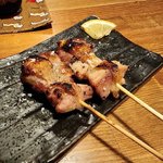 四条界隈　焼きも上手で気軽に使える焼鳥店「炭火やきとり 恒（こう）」