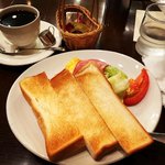 【京都モーニング】嵐山珈琲名店が下鴨に！トーストお供付コスパ◎「コーヒーショップヤマモト」