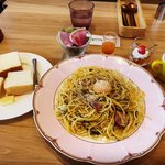 【京都ランチ】選べるトースター『バルミューダ』で焼く自家製生食パン付「からふね屋珈琲」