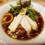 【京都ラーメン】端麗スープ中華そばは懐かしさ感じる味わい☆伏見の行列店「たぬき屋」