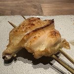 【京都】薪と炭を使いこなす鶏料理の新星が誕生！四条烏丸の路地奥レストラン「wabiya」