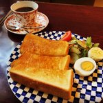 【京都モーニング】寺町通の昭和レトロ純喫茶☆うれしい誤算のトーストセット「エイト珈琲店」
