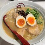 【京都ラーメン】四条烏丸からすぐ！濃厚鶏白湯ラーメンの人気店「めんや 美鶴」
