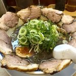 【京都ラーメン】鉢一面のチャーシュー麺が絶品！〆ラーメンにも人気「將陽」