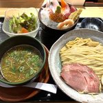 【京都ランチ】森の京都でみつけた！海鮮丼と魚介つけ麺の至福のランチ「海鮮食堂 うを亀」