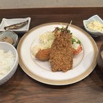 【京都ランチ】メインと副菜を選べる人気お惣菜ランチ！「京の惣菜 あだち」