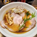 城陽の住宅街にたたずむ多彩なラーメン店！チャーシューも美味「麺屋 英（はなふさ）」