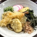 【京都ランチ】抹茶入りの自家製うどんが人気！駅近、通し営業で便利「鴨川製麺所」