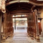 【2024京都お寺】祇園で通称『四条の額』と呼ばれる眼病治癒祈願に訪れたい「仲源寺」