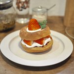 【京都カフェ】春限定の苺ドーナツケーキに惹かれて☆「喫茶ムギ」はつい長居してしまう癒し空間