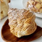 【京都パン】見惚れるほどの美しさ。絶品クリームパンが人気の狭小ベーカリー「uki（ウキ）」