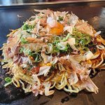 【京都】圧倒的ボリューム感の広島お好み焼店でランチ！二条駅近く「マツケン」