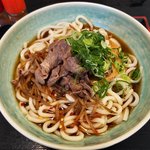【京都ランチ】名物ピリ辛『べんけいうどん』は冷し登場！屋台スタートの名店「辨慶うどん」