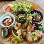  【京都ランチ】野菜たっぷり！カラダ喜ぶヴィーガン料理『菜食光兎舍』