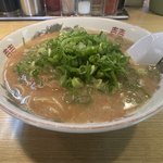 【京都ラーメン】伏見で愛されてきた老舗店！背脂醤油の懐かしい美味しさ「太陽軒」