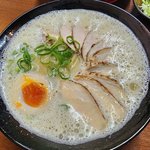 鶏肉専門店併設のこだわり鶏ラーメン店！東山二条「麺屋 とりひさ」