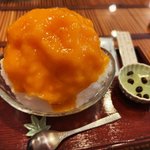 【京都かき氷】特製『あんず氷』は梅雨蒸し暑さに食べたくなる美味しさ！甘味処「みつばち」