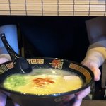 【一蘭】替え玉必須　ハマル美味しさの豚骨ラーメン！深夜ラーメンにも最適