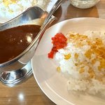 【京都レトロカフェ】地元民が愛する老舗喫茶店の名物カレーは唯一無二の美味しさ「茶の間」