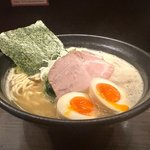 【京都ラーメン】激戦区きっての人気店！濃厚な旨味がハマる美味しさ「びし屋」