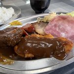 【京都ランチ】昭和レトロ洋食店で人気の肉づくしセット！「レストラン辻川 伏見店」