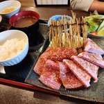 【京都焼肉ランチ】人気精肉店直営、コスパ良好の新店「焼肉りょうだい」