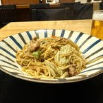 【海の京都】ケンミンSHOWでも特集！ご当地グルメ"カレー焼きそば" がうまい「糸仲」