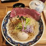 京都 御所南　松阪牛使用の上質ラーメン1500円！牛肉好きに推薦したい「笑門」