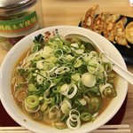 【京都ラーメン】名物『無料ネギ入れ放題』健在！創業50年老舗「ラーメン横綱吉祥院本店」
