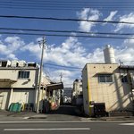  京都生まれの激安有名餃子「せみ餃子」の工場を発見！隠し味は〇〇!? 