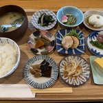 【京都ランチ】大満足の豆皿定食1,980円　祇園で注目の新店「ごはんや村上」