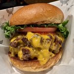 ついに京都上陸！中毒者続出中の"和牛"ハンバーガーが祇園にやってくる！5/1オープン
