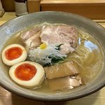 【京都ラーメン】週休3日＆昼営業のみ…それでも食べたい！復活の「山﨑麺二郎」