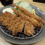 京都発のとんかつ専門店！ご飯おかわり自由の満腹ランチ　BiVi二条内「かつらい」