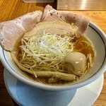 【京都ラーメン】一乗寺の人気店が四条烏丸に！ランチはお得、通し営業で便利「麺屋 聖 離れ」