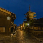 【京都】風情ある街並みを夜さんぽ♪  春オープンのカフェもご紹介「八坂の塔」