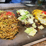 【京都ランチ】京都駅や三十三間堂スグ激渋名店！京都らしい『ホソ』入り必食「お好み焼き吉野」