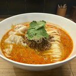 【京都ラーメン】名店の系譜を受け継ぐ新星　圧巻の担々麺「らぁ麺や ふぢとら」