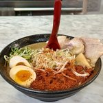 【京都ラーメン】レンゲが立つ!? 京都屈指の濃厚鶏白湯「とことんとりコトコト」