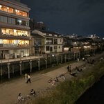 【京都歩き】夜の祇園パトロールはインバウンドにも人気☆南座～鴨川～花見小路～祇園白川
